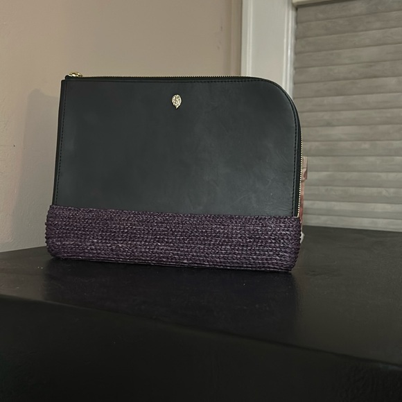 Helen Kaminski Handbags - Helen Kaminski Clutch
